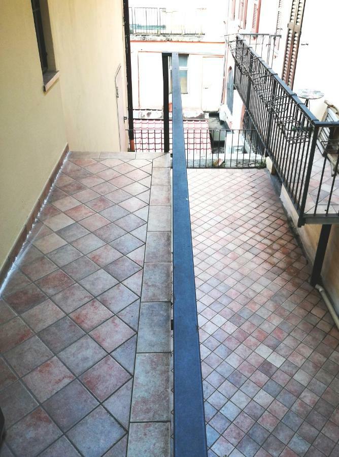 Luxory Center - Bilocale In Centro Storico In Palazzo D'Epoca In Zona Pedonale Vicino Alla Metro Vittoria Brescia Ngoại thất bức ảnh